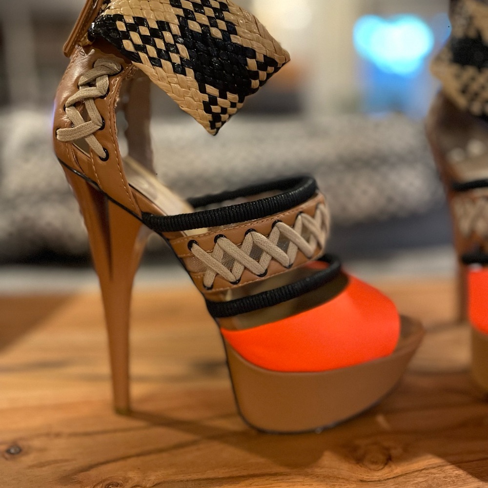 G.X. By Gwen Stefani Heels - Picture 3 of 7